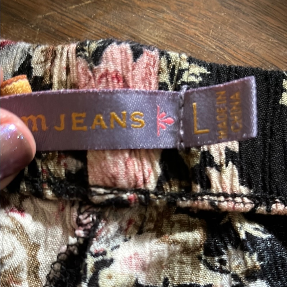 Boom boom jeans  Floral Lace Trim Shorts - Picture 3 of 6